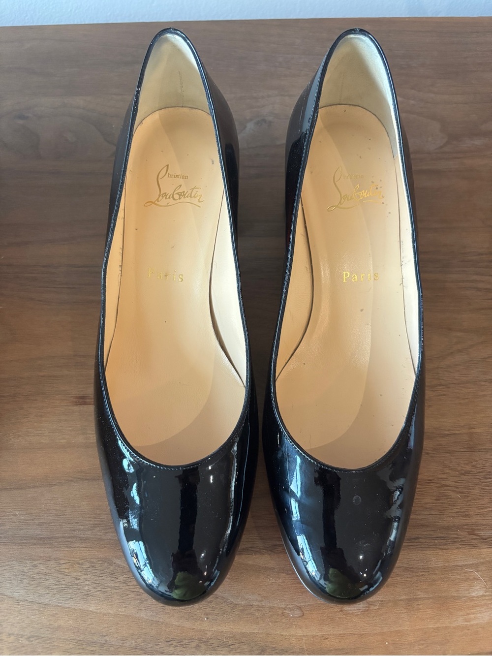 Christian Louboutin Miss Sab Size 40 Black Patent Leather Round-Toe Pumps